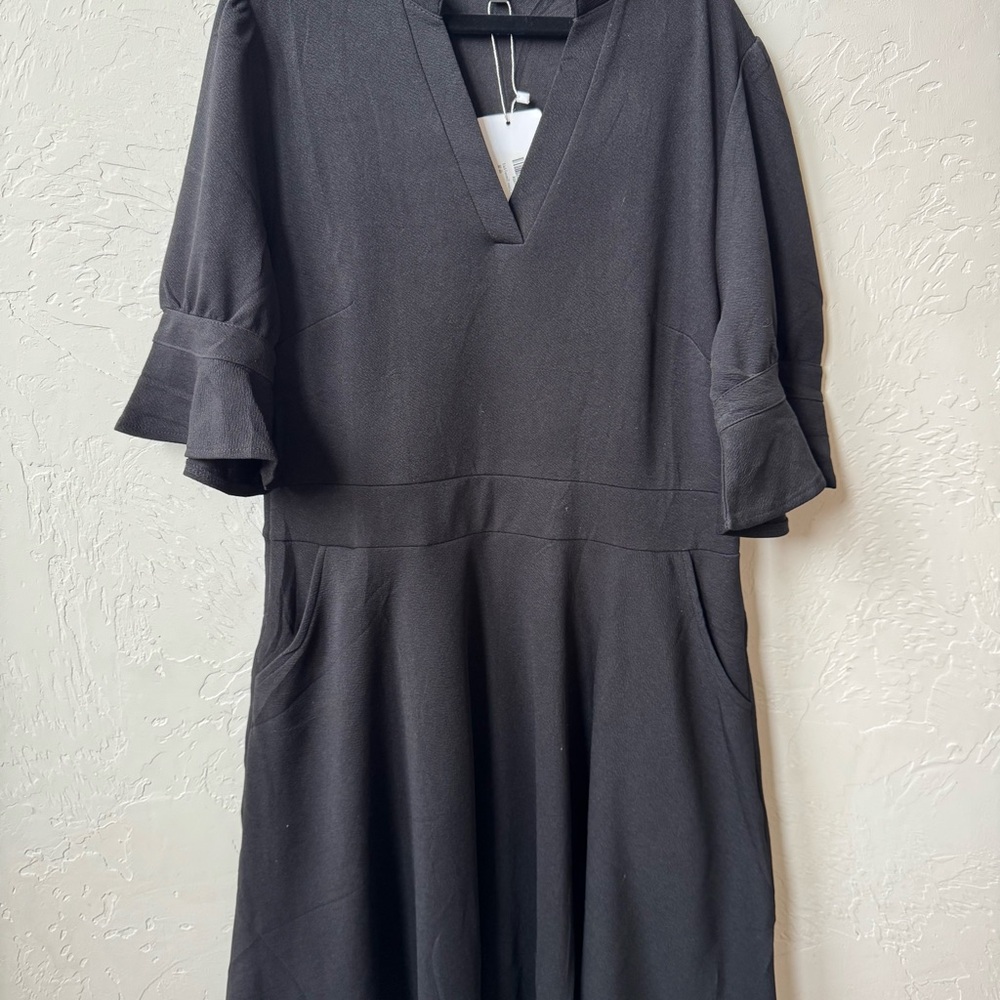 Elegant Black V-Neck Dress